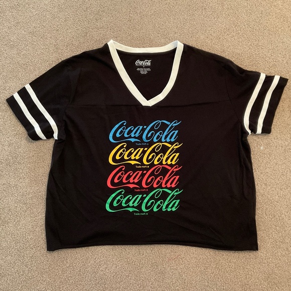 size XL (juniors 1X), bust is up to 46" inches, coca cola shirt, new condition - Picture 3 of 6